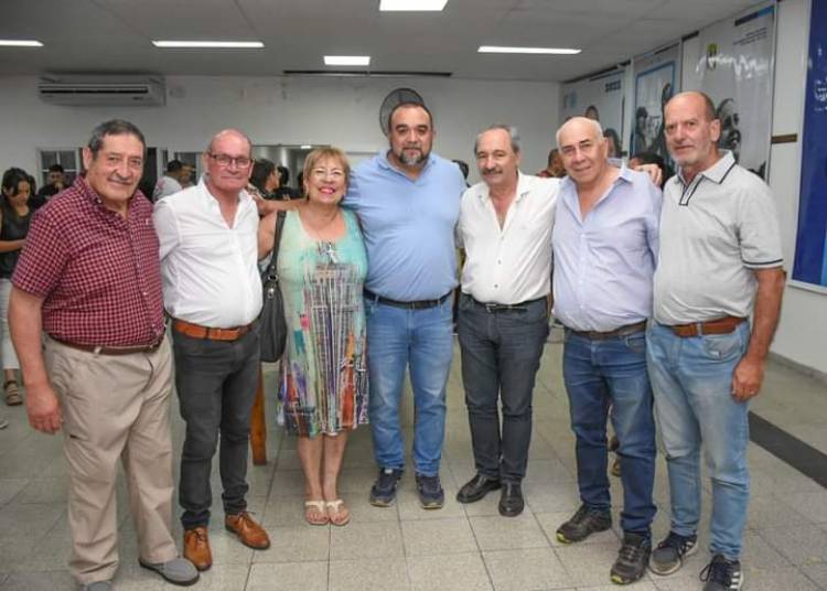 Oportuno brindis en el PJ Villa Mercedes.Maxi Frontera para que nadie se sienta que se salva solo.No es lo mismo lo institucional que lo político , para quede claro .