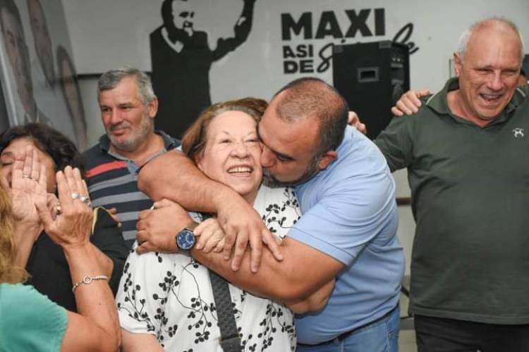 Oportuno brindis en el PJ Villa Mercedes.Maxi Frontera para que nadie se sienta que se salva solo.No es lo mismo lo institucional que lo político , para quede claro .