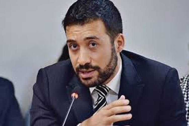 Cacace"hay una valoración de la Sociedad por la Universidad Pública, que el Gobierno debe tener en cuenta "