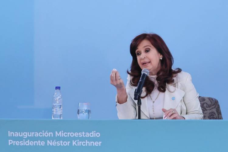 Cristina Te puede votar el 60 por ciento de la gente, pero ¿de qué sirve si la gente se caga de hambre?"Realismo puro