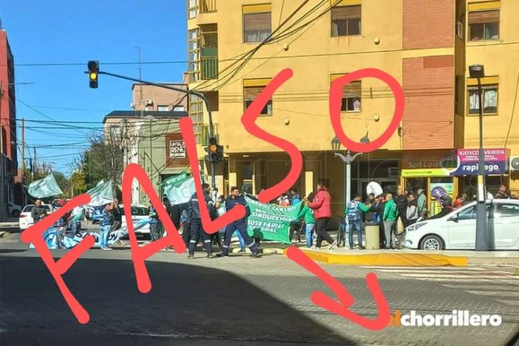 Farías desmintió que hayan escrachado a Poggi .Nunca lo hicimos ni lo haríamos .Que haya salido de esa esquina no tiene nada que ver con las mentiras e injurias dichas ". Podría ir a la Justicia con quienes han mentido.