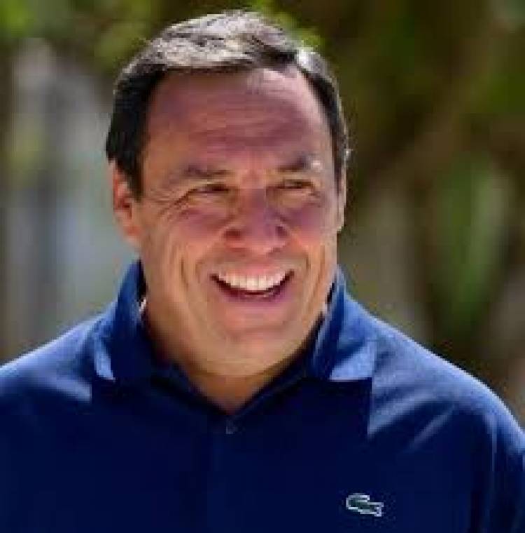 Toti Videla se adelantó a todos y otorgó un aumento de 100 mil, bono y canasta navideña 
