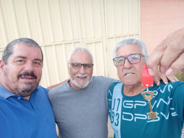 Potrero : si tenés una ONGs, Olagaray te da un box. Los Jubilados no tienen para comer, pero la politiqueria es ridícula.Un lugar brillante, convertido en una Chacarita y aguantadero político.
