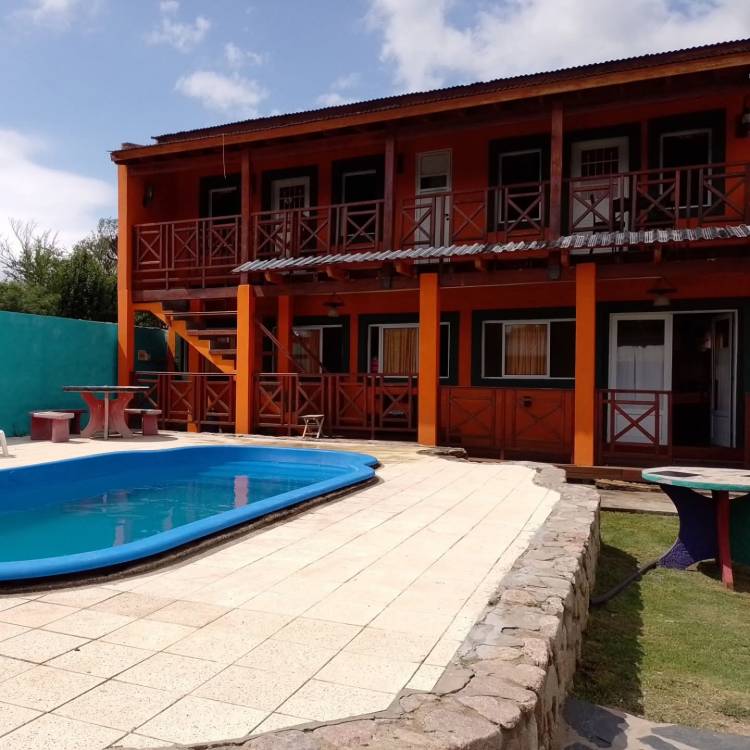 Villa Larca: por tasas Municipales inviables, cierra un complejo turístico .No ayuda Milei , ni la baja del Turismo .