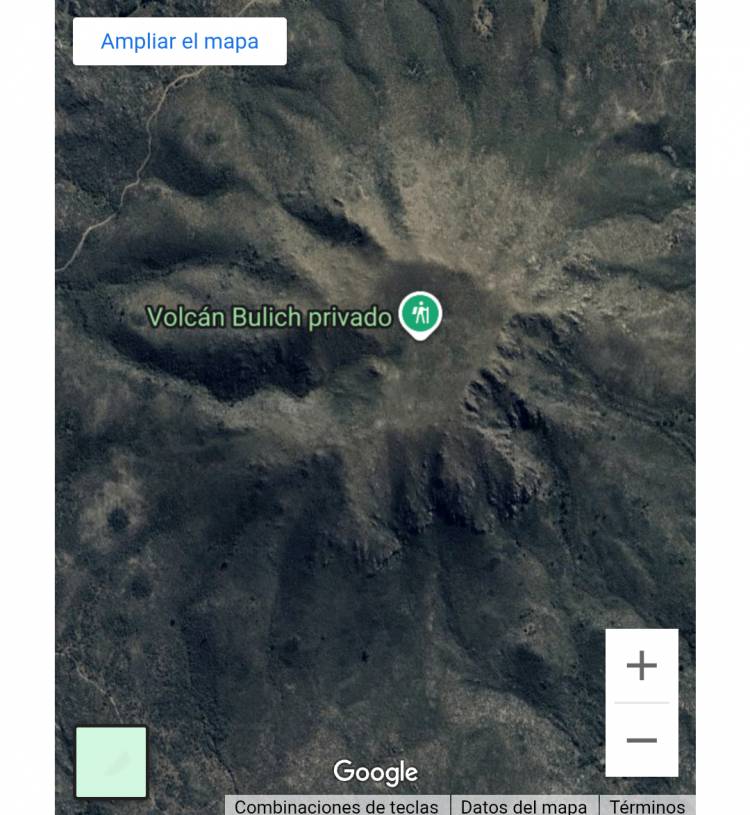 La Toma rodeada de volcanes: Irina Bullich y Fozza.Google los pone en evidencia .Impresiona verlos desde el satélite con sus cráteres y de vista