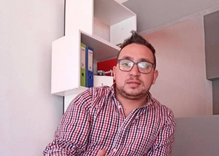 Villa del Carmen. Facundo Ponce ya juega para cambiarlo . No hay una sola política que haga.al.progreso  de nuestro pueblo 