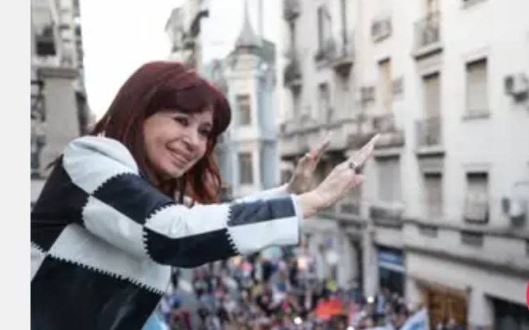 Un ex Juez de la ONU , dijo que si fallaran a favor de Cristina, deberían liberarla. Análisis .