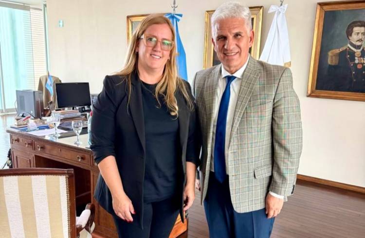 Poggi recibió a la Intendenta de Arizona y desató especulaciones políticas 
